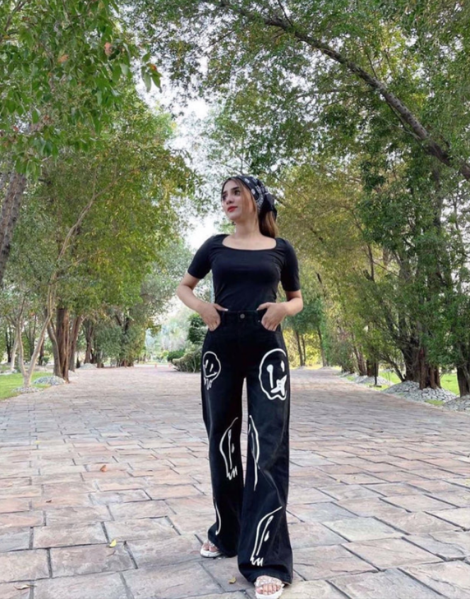 Wide leg Black Printed Jeans Straight smilies