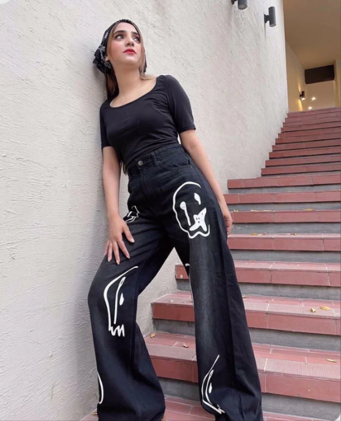 Wide leg Black Printed Jeans Straight smilies