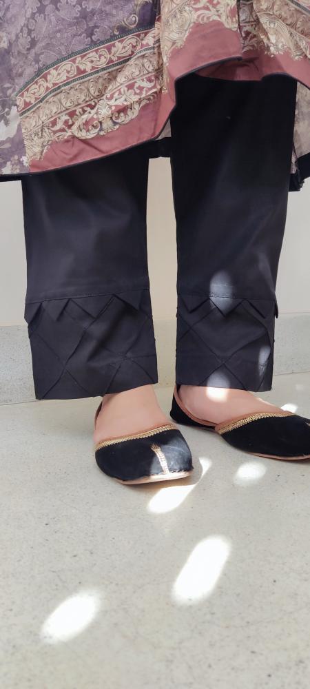 Pintex and triangle design straight trouser